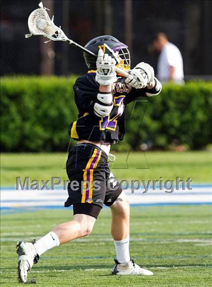 Thumbnail 3 in Sayville vs Garden City (NYSPHSAA Class B Regional Final) photogallery.