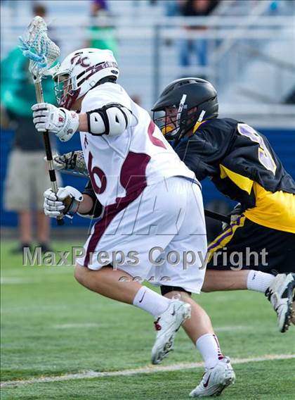 Thumbnail 2 in Sayville vs Garden City (NYSPHSAA Class B Regional Final) photogallery.