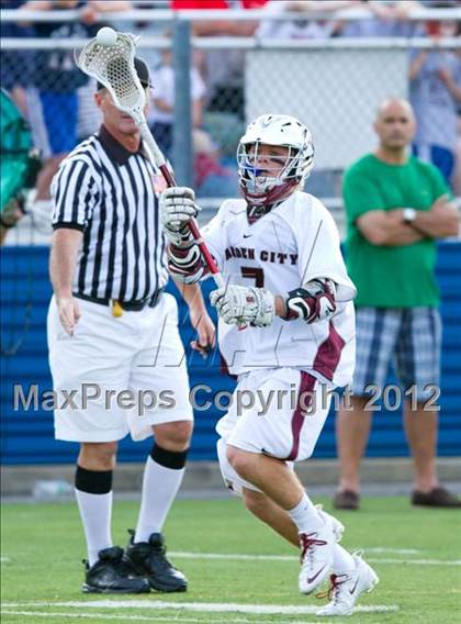 Thumbnail 2 in Sayville vs Garden City (NYSPHSAA Class B Regional Final) photogallery.
