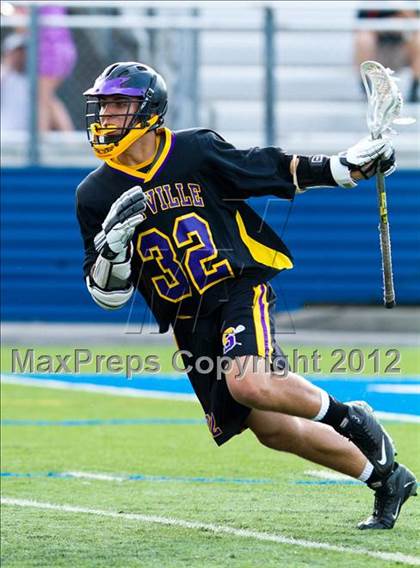Thumbnail 3 in Sayville vs Garden City (NYSPHSAA Class B Regional Final) photogallery.