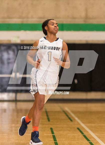 Thumbnail 1 in Morgan Park vs. Elk Grove (Oakland Legends Classic) photogallery.