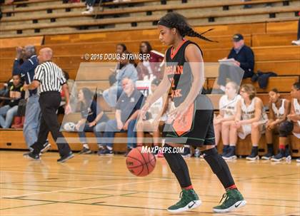 Thumbnail 1 in Morgan Park vs. Elk Grove (Oakland Legends Classic) photogallery.