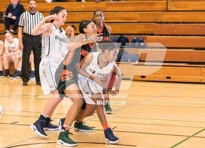 Thumbnail 3 in Morgan Park vs. Elk Grove (Oakland Legends Classic) photogallery.