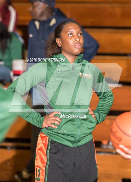 Thumbnail 3 in Morgan Park vs. Elk Grove (Oakland Legends Classic) photogallery.