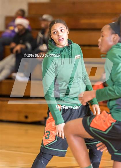 Thumbnail 1 in Morgan Park vs. Elk Grove (Oakland Legends Classic) photogallery.