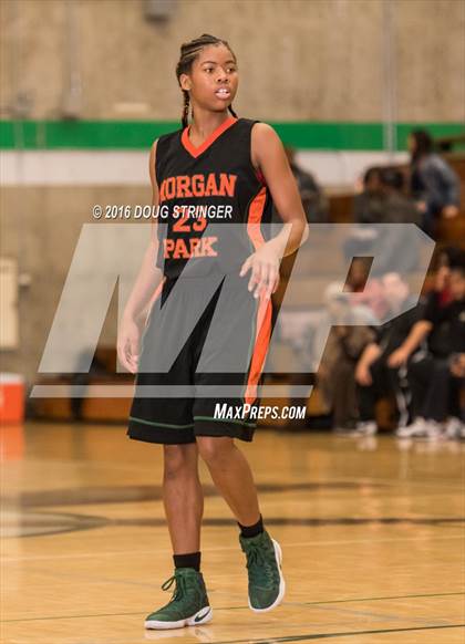 Thumbnail 1 in Morgan Park vs. Elk Grove (Oakland Legends Classic) photogallery.