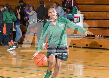 Thumbnail 2 in Morgan Park vs. Elk Grove (Oakland Legends Classic) photogallery.