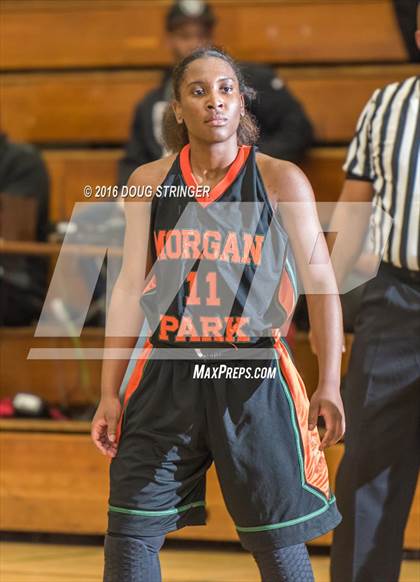 Thumbnail 2 in Morgan Park vs. Elk Grove (Oakland Legends Classic) photogallery.