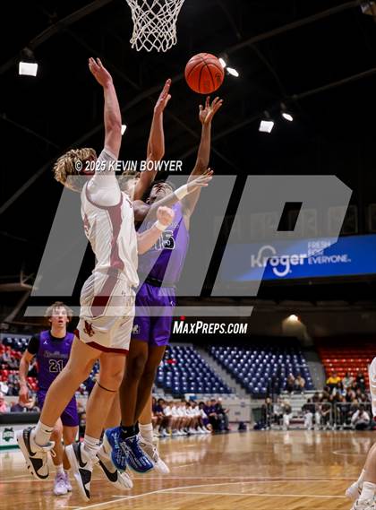 Thumbnail 1 in St. Francis DeSales vs Bishop Watterson (OHSAA D3 Central 2 District Championship) photogallery.
