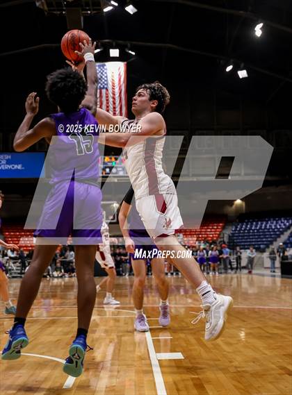Thumbnail 3 in St. Francis DeSales vs Bishop Watterson (OHSAA D3 Central 2 District Championship) photogallery.