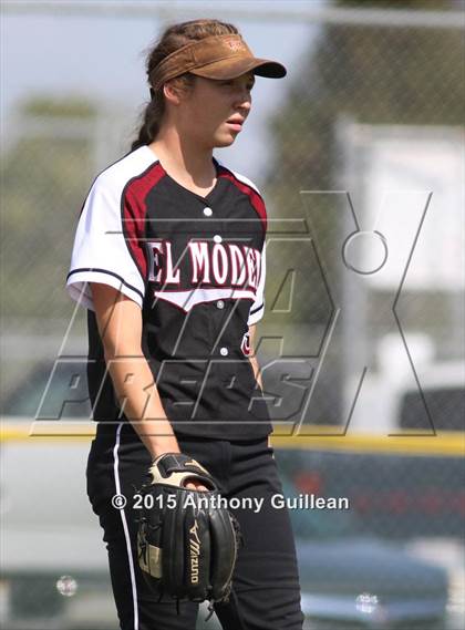 Thumbnail 1 in El Modena vs Huntington Beach (CIF SS 2nd Round Playoff) photogallery.