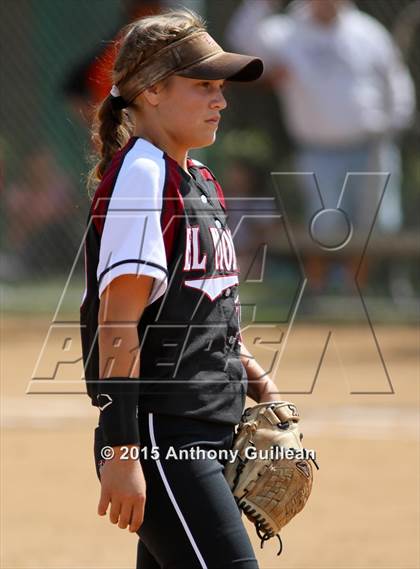 Thumbnail 1 in El Modena vs Huntington Beach (CIF SS 2nd Round Playoff) photogallery.
