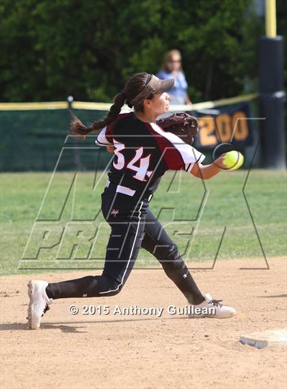 Thumbnail 1 in El Modena vs Huntington Beach (CIF SS 2nd Round Playoff) photogallery.