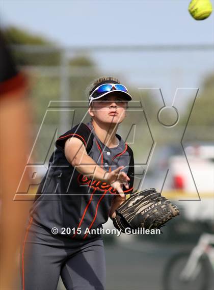 Thumbnail 1 in El Modena vs Huntington Beach (CIF SS 2nd Round Playoff) photogallery.