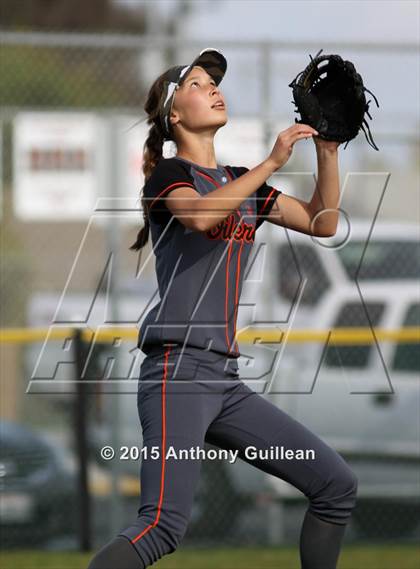 Thumbnail 3 in El Modena vs Huntington Beach (CIF SS 2nd Round Playoff) photogallery.