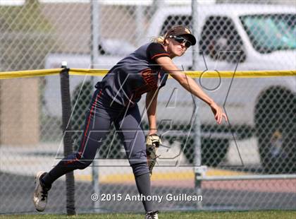 Thumbnail 1 in El Modena vs Huntington Beach (CIF SS 2nd Round Playoff) photogallery.