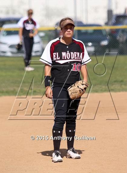 Thumbnail 1 in El Modena vs Huntington Beach (CIF SS 2nd Round Playoff) photogallery.