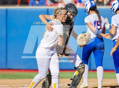 Thumbnail 1 in Caruthers vs. Boron (CIF CS Division V Championship) photogallery.