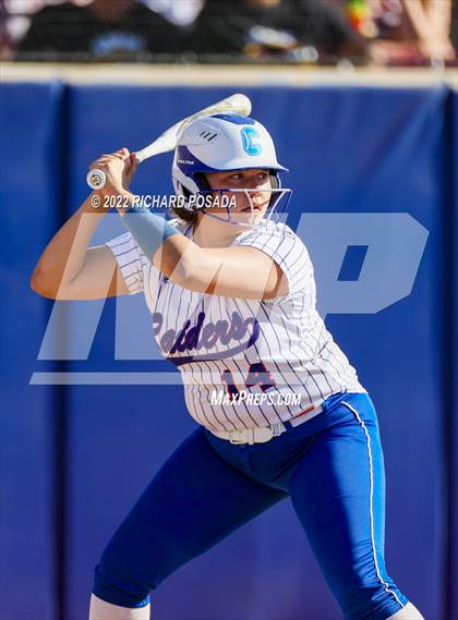 Thumbnail 1 in Caruthers vs. Boron (CIF CS Division V Championship) photogallery.