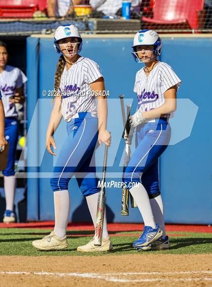 Thumbnail 1 in Caruthers vs. Boron (CIF CS Division V Championship) photogallery.