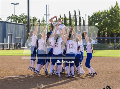 Thumbnail 2 in Caruthers vs. Boron (CIF CS Division V Championship) photogallery.