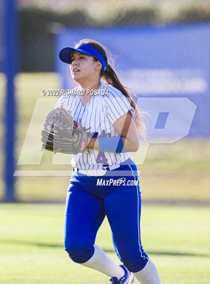 Thumbnail 2 in Caruthers vs. Boron (CIF CS Division V Championship) photogallery.