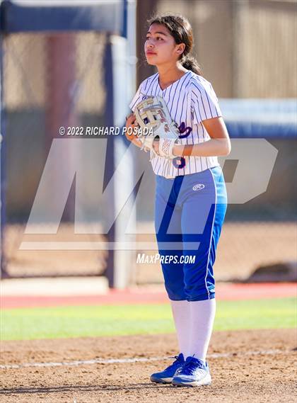 Thumbnail 2 in Caruthers vs. Boron (CIF CS Division V Championship) photogallery.