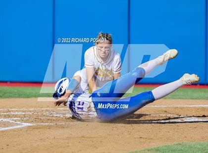 Thumbnail 3 in Caruthers vs. Boron (CIF CS Division V Championship) photogallery.