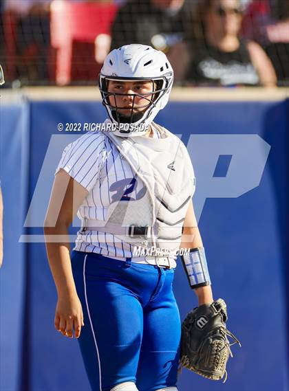 Thumbnail 2 in Caruthers vs. Boron (CIF CS Division V Championship) photogallery.