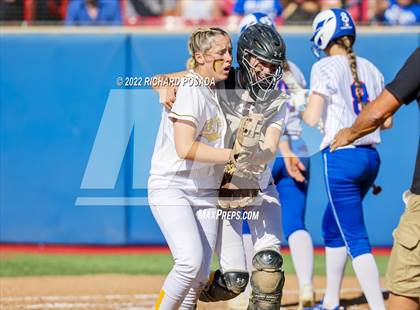 Thumbnail 2 in Caruthers vs. Boron (CIF CS Division V Championship) photogallery.