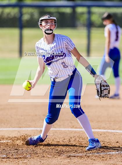 Thumbnail 3 in Caruthers vs. Boron (CIF CS Division V Championship) photogallery.
