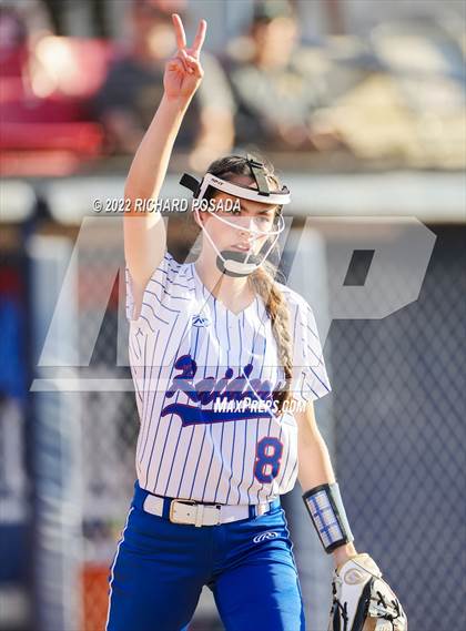 Thumbnail 1 in Caruthers vs. Boron (CIF CS Division V Championship) photogallery.