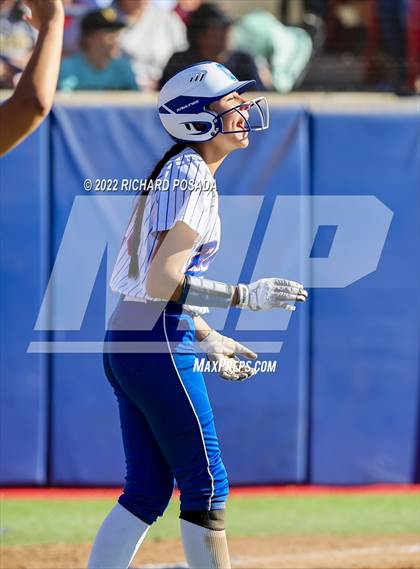 Thumbnail 3 in Caruthers vs. Boron (CIF CS Division V Championship) photogallery.