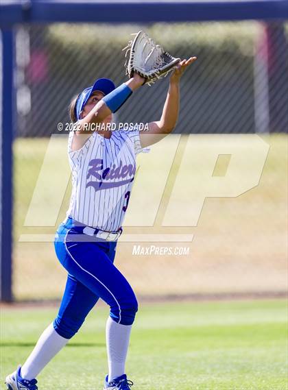 Thumbnail 3 in Caruthers vs. Boron (CIF CS Division V Championship) photogallery.