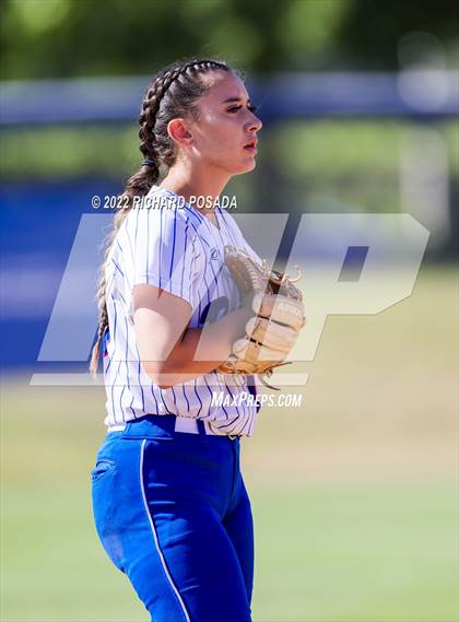 Thumbnail 1 in Caruthers vs. Boron (CIF CS Division V Championship) photogallery.