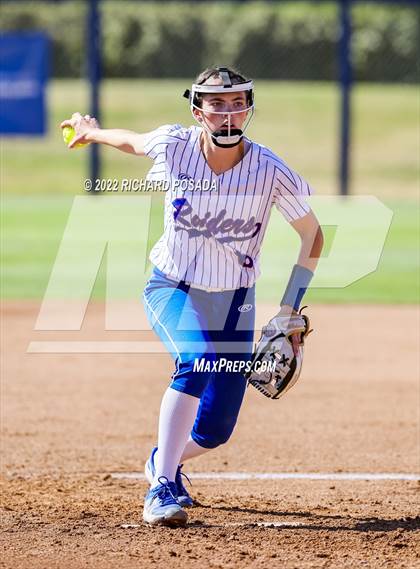 Thumbnail 1 in Caruthers vs. Boron (CIF CS Division V Championship) photogallery.