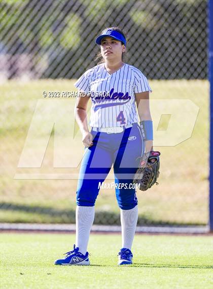 Thumbnail 3 in Caruthers vs. Boron (CIF CS Division V Championship) photogallery.
