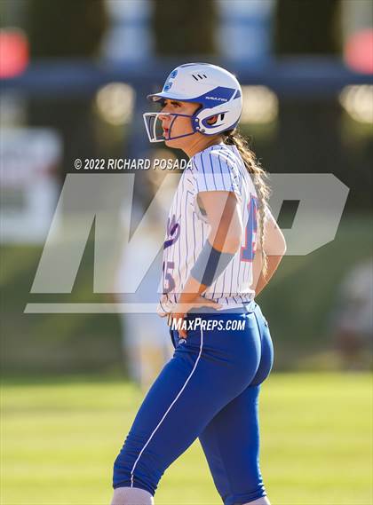Thumbnail 1 in Caruthers vs. Boron (CIF CS Division V Championship) photogallery.