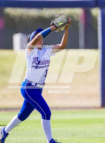 Thumbnail 1 in Caruthers vs. Boron (CIF CS Division V Championship) photogallery.