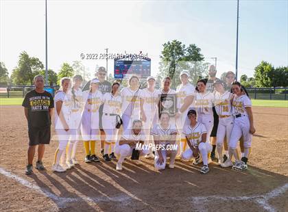 Thumbnail 3 in Caruthers vs. Boron (CIF CS Division V Championship) photogallery.