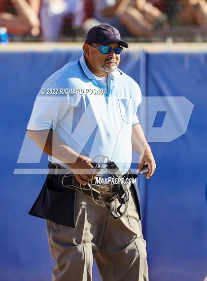 Thumbnail 2 in Caruthers vs. Boron (CIF CS Division V Championship) photogallery.
