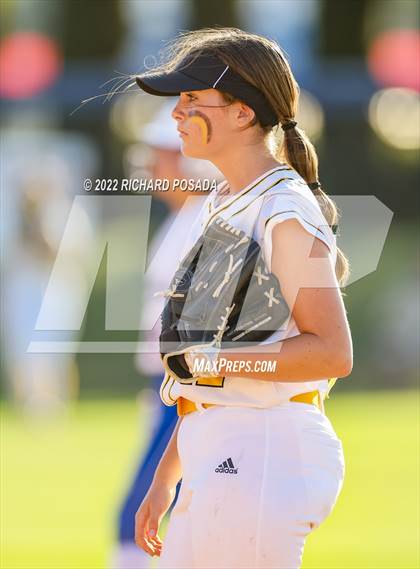 Thumbnail 1 in Caruthers vs. Boron (CIF CS Division V Championship) photogallery.