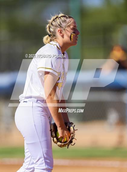 Thumbnail 2 in Caruthers vs. Boron (CIF CS Division V Championship) photogallery.