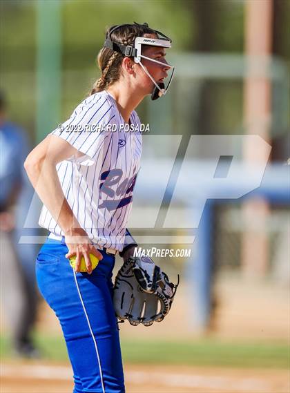 Thumbnail 2 in Caruthers vs. Boron (CIF CS Division V Championship) photogallery.