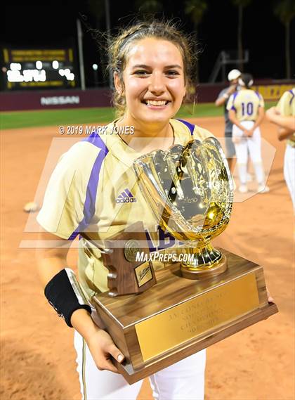 Thumbnail 1 in Sabino vs. Snowflake (AIA 3A Final - Awards) photogallery.