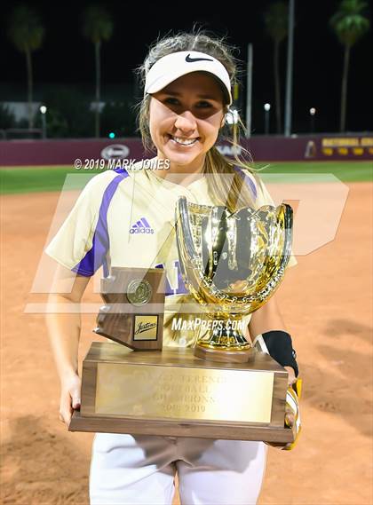 Thumbnail 1 in Sabino vs. Snowflake (AIA 3A Final - Awards) photogallery.