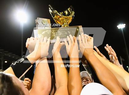 Thumbnail 3 in Sabino vs. Snowflake (AIA 3A Final - Awards) photogallery.