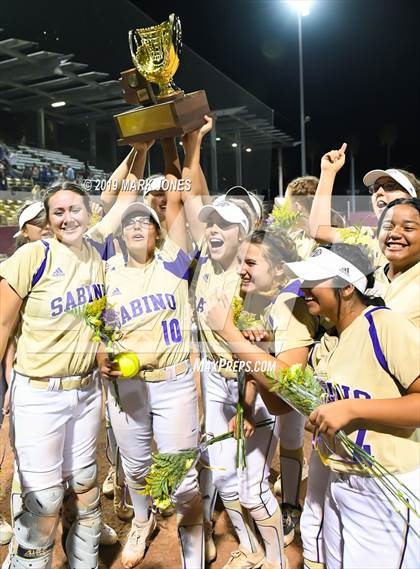 Thumbnail 2 in Sabino vs. Snowflake (AIA 3A Final - Awards) photogallery.