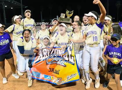 Thumbnail 2 in Sabino vs. Snowflake (AIA 3A Final - Awards) photogallery.
