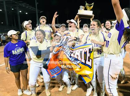 Thumbnail 3 in Sabino vs. Snowflake (AIA 3A Final - Awards) photogallery.